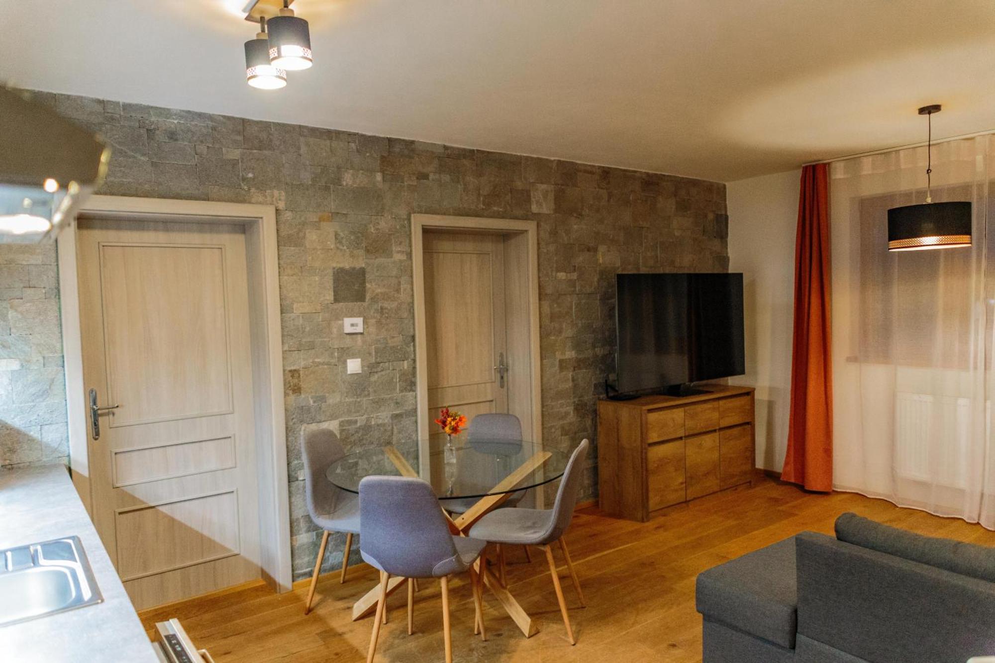 Apartman Myto Myto pod Dumbierom Exterior photo